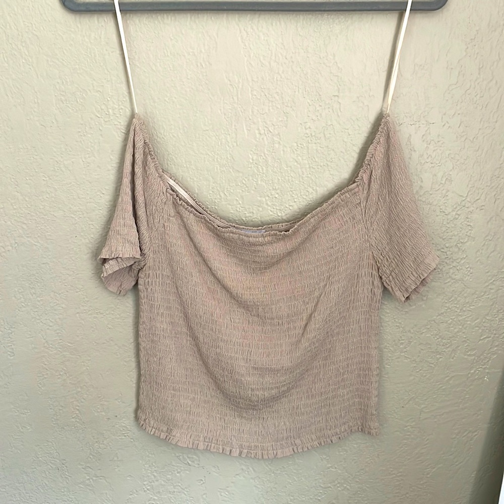 Wet seal off the shoulder